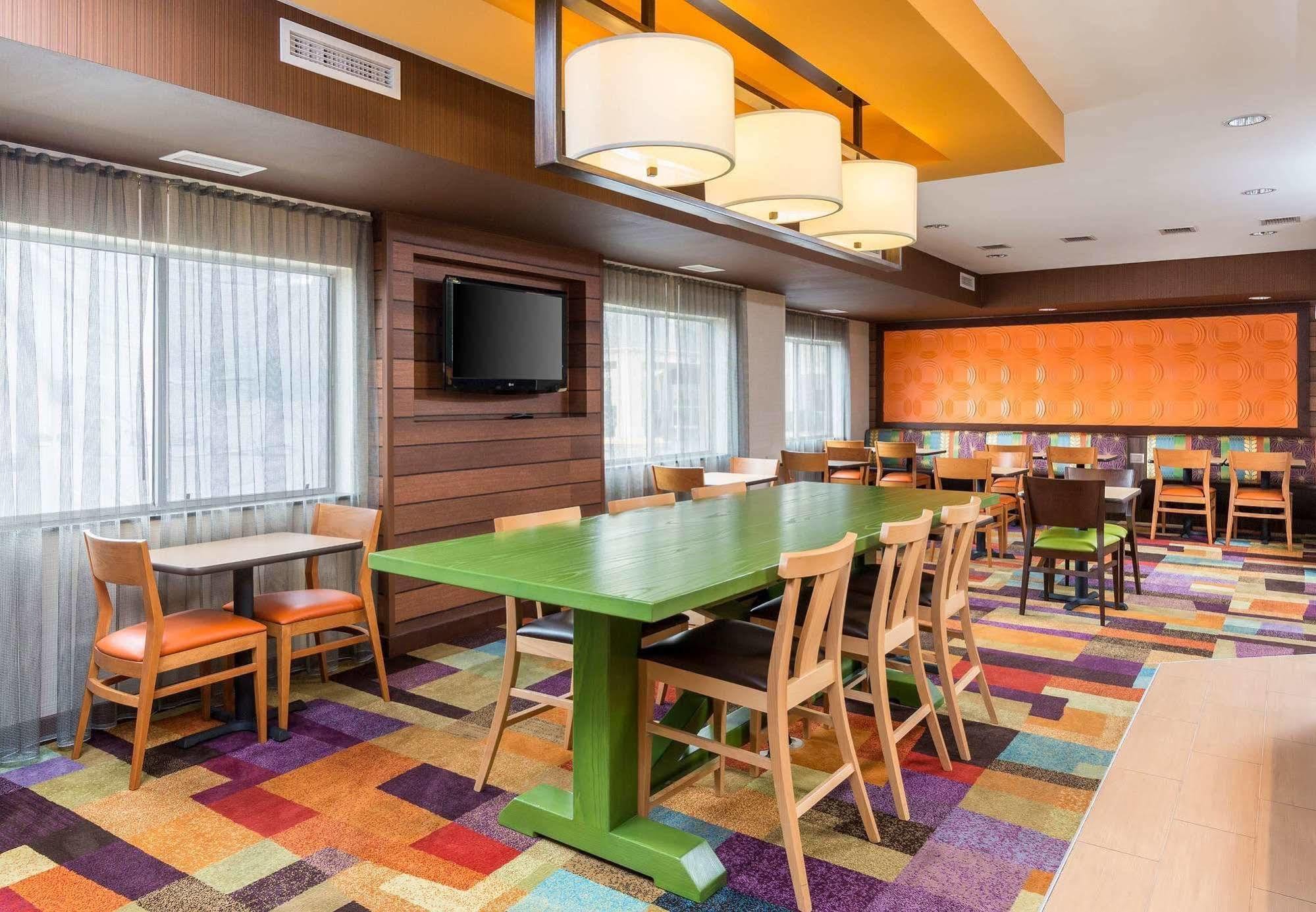 Fairfield Inn & Suites Lincoln Exteriör bild